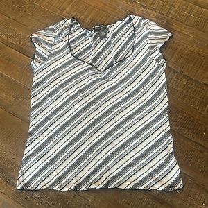 Banana Republic stretchy t-shirt